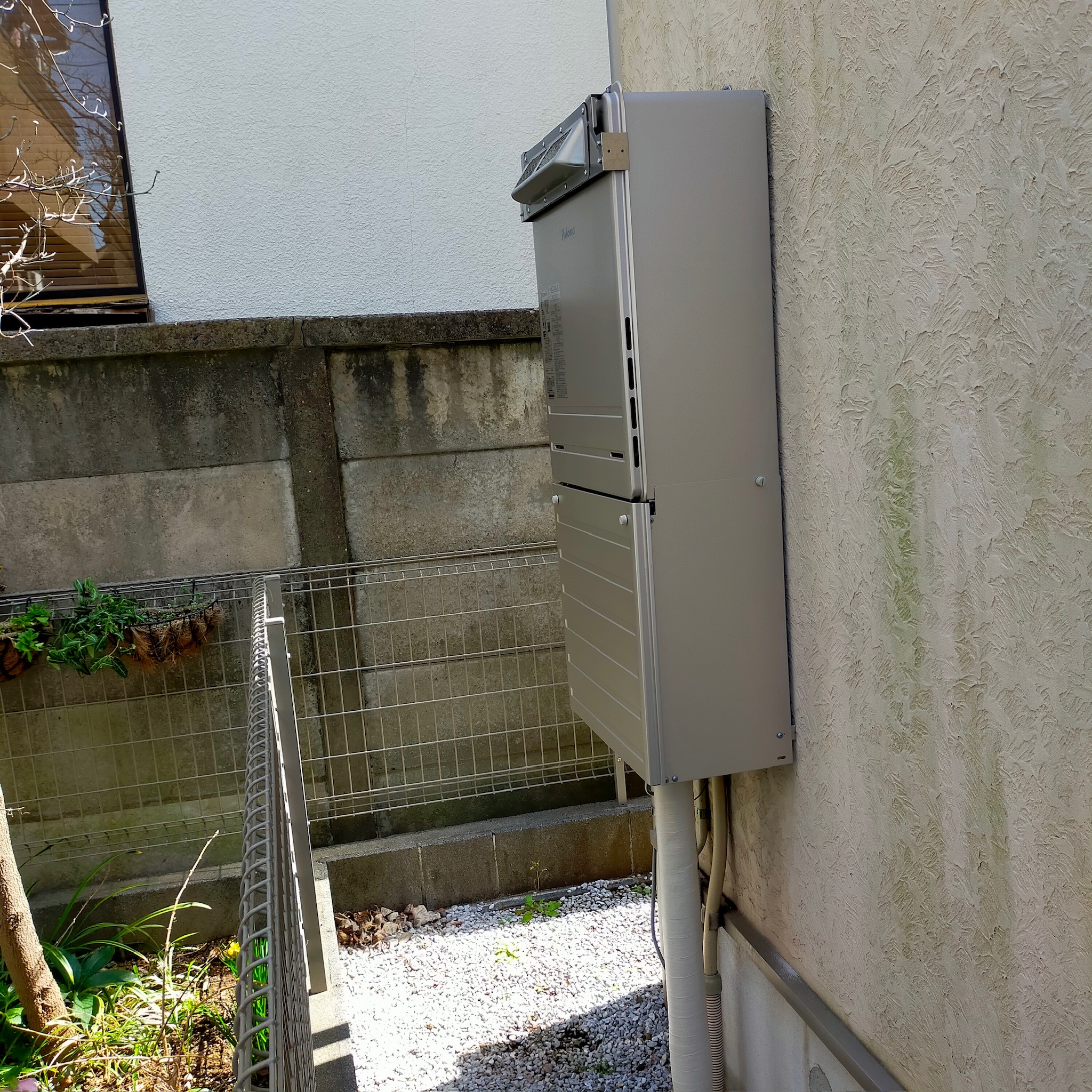 東京都世田谷区の一戸建てにてパロマ製給湯器交換のお客様